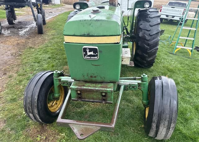 Image of John Deere 2640 equipment image 1