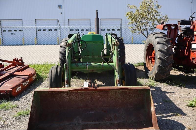 John Deere 2640 Equipment Image0