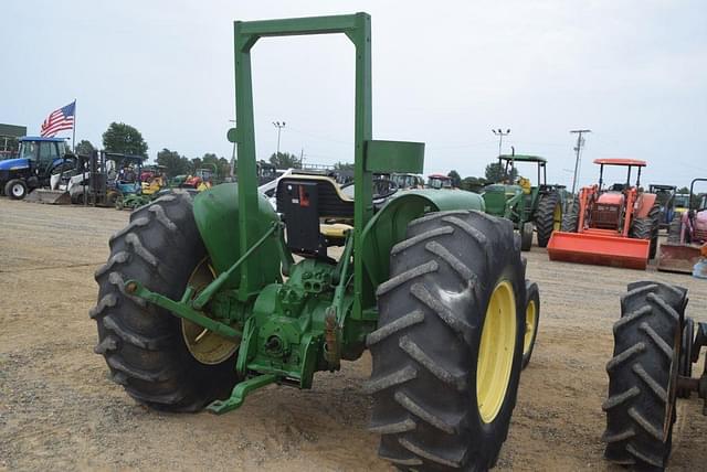 Image of John Deere 2640 equipment image 2