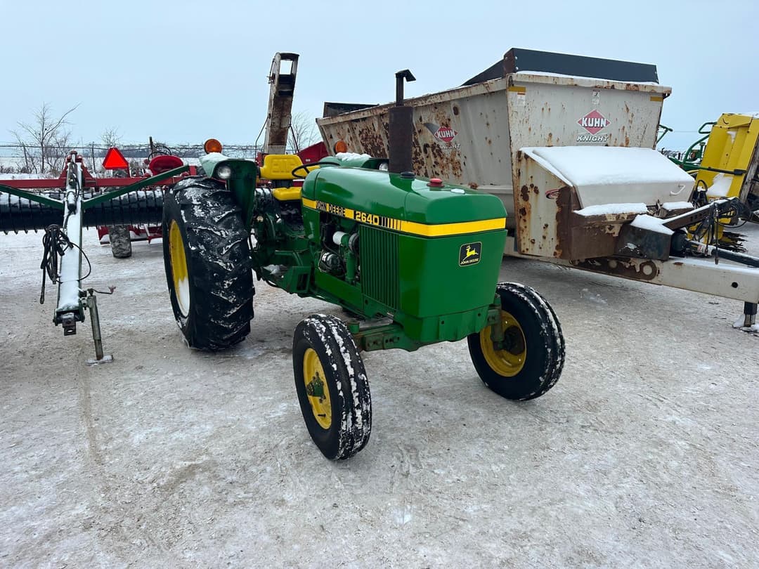 Image of John Deere 2640 Image 1