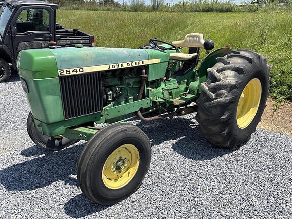 Image of John Deere 2640 equipment image 2