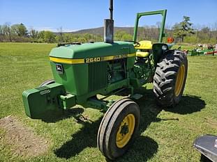 John Deere 2640 Equipment Image0