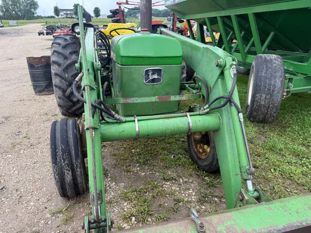 Image of John Deere 2640 equipment image 2