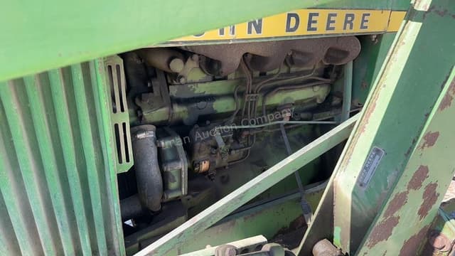 Image of John Deere 2640 equipment image 4