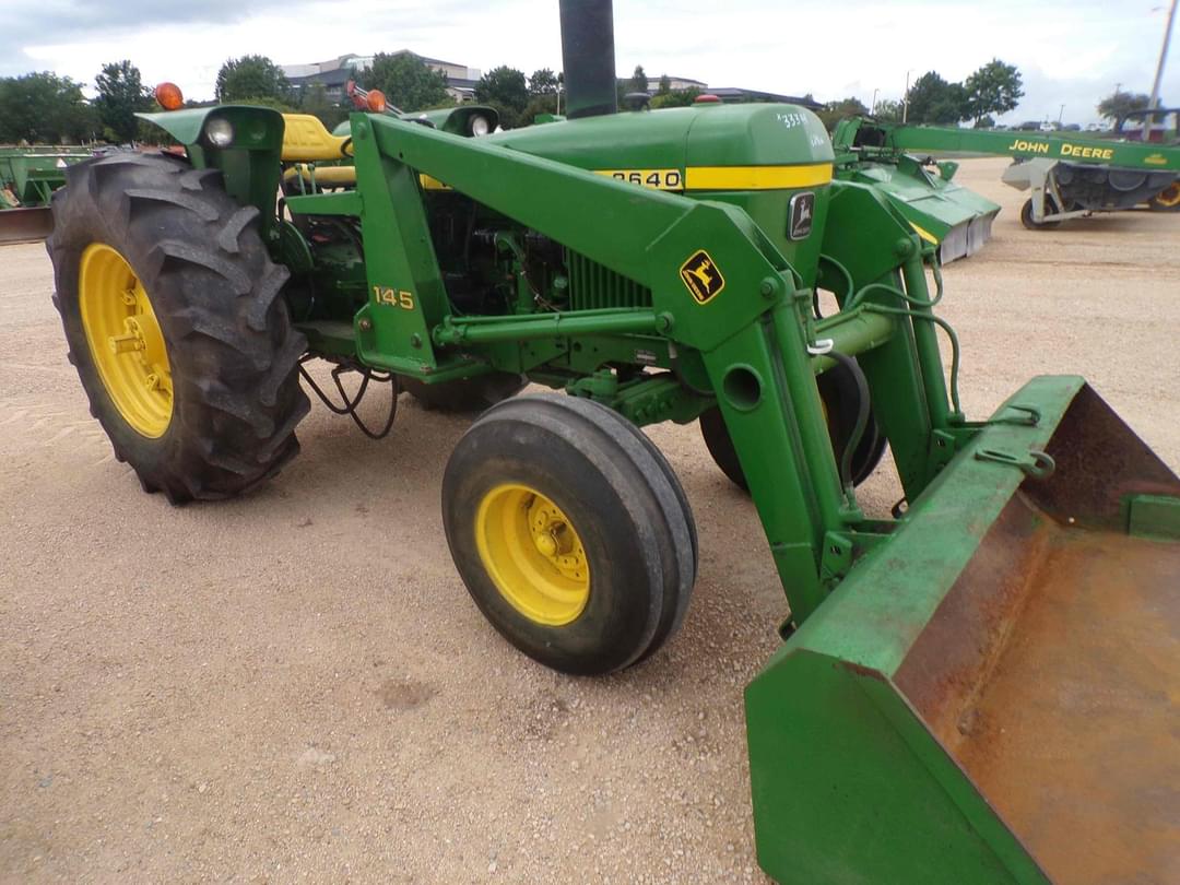 Image of John Deere 2640 Image 0