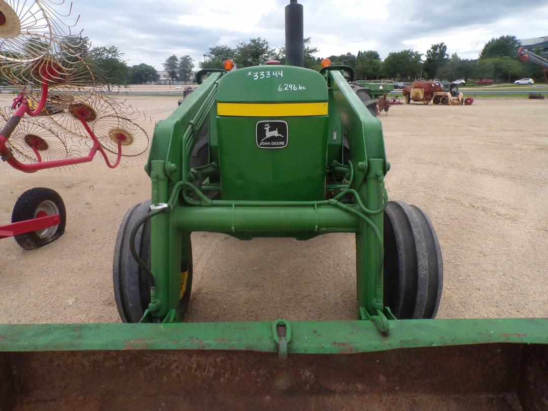 Image of John Deere 2640 Image 1