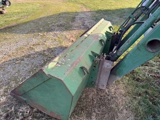 Image of John Deere 2640 equipment image 1