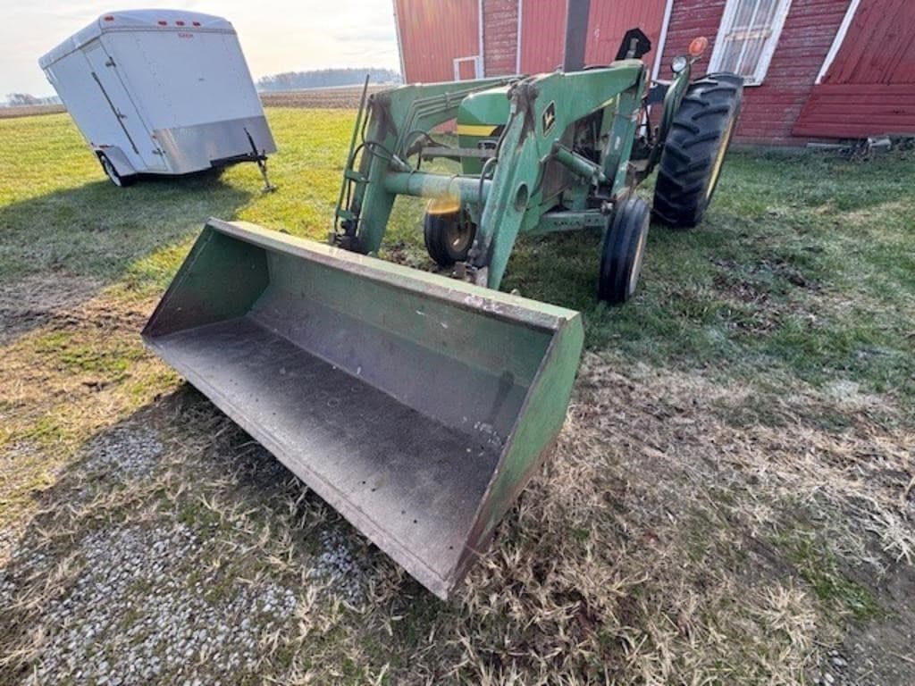 Image of John Deere 2640 Primary image