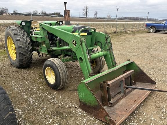 Image of John Deere 2640 Primary image