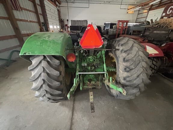 Image of John Deere 2640 equipment image 3