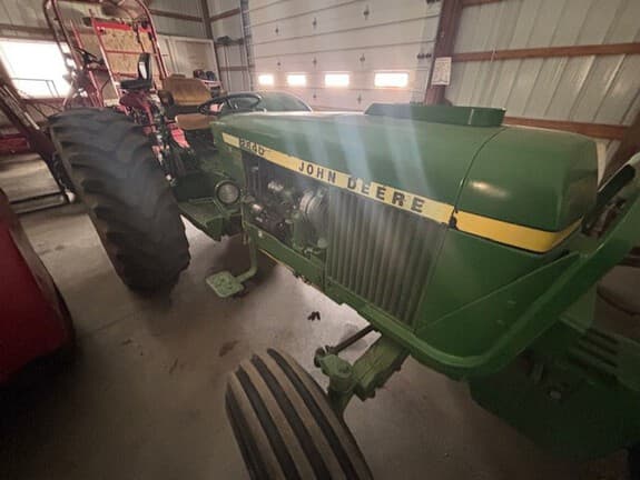 Image of John Deere 2640 equipment image 4