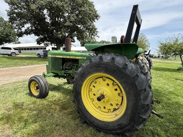 Image of John Deere 2640 equipment image 2