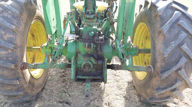Image of John Deere 2640 equipment image 3