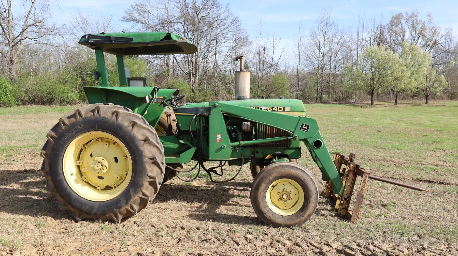 John Deere 2640 Equipment Image0