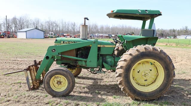 Image of John Deere 2640 equipment image 4