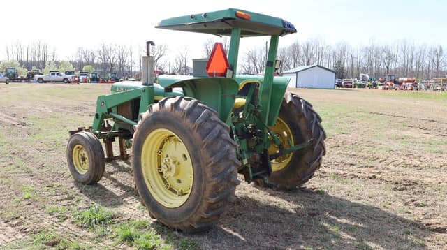 Image of John Deere 2640 equipment image 2