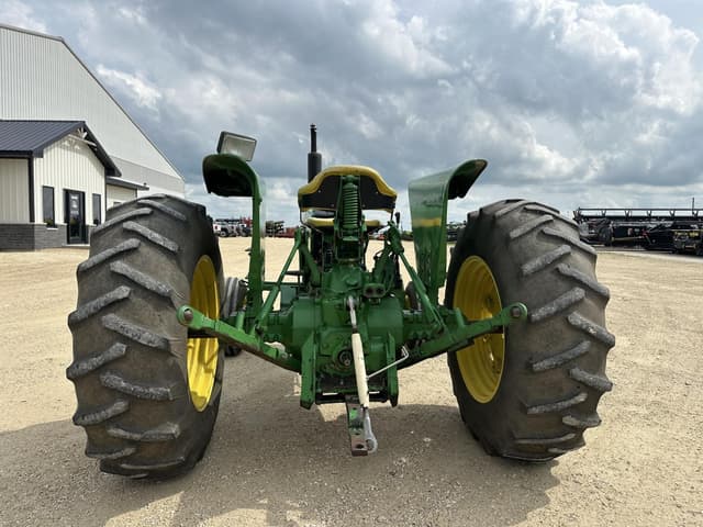 Image of John Deere 2640 equipment image 4