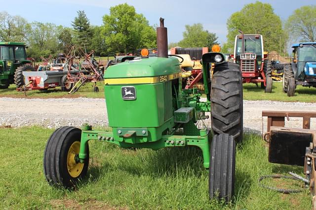 Image of John Deere 2640 equipment image 1