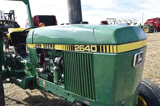 Image of John Deere 2640 equipment image 4