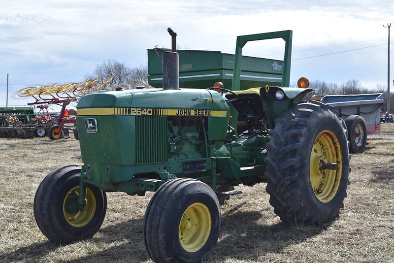 Image of John Deere 2640 Primary image