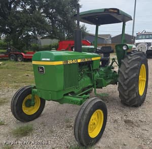John Deere 2640 Image