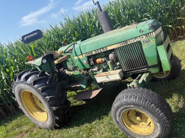 Image of John Deere 2640 equipment image 4