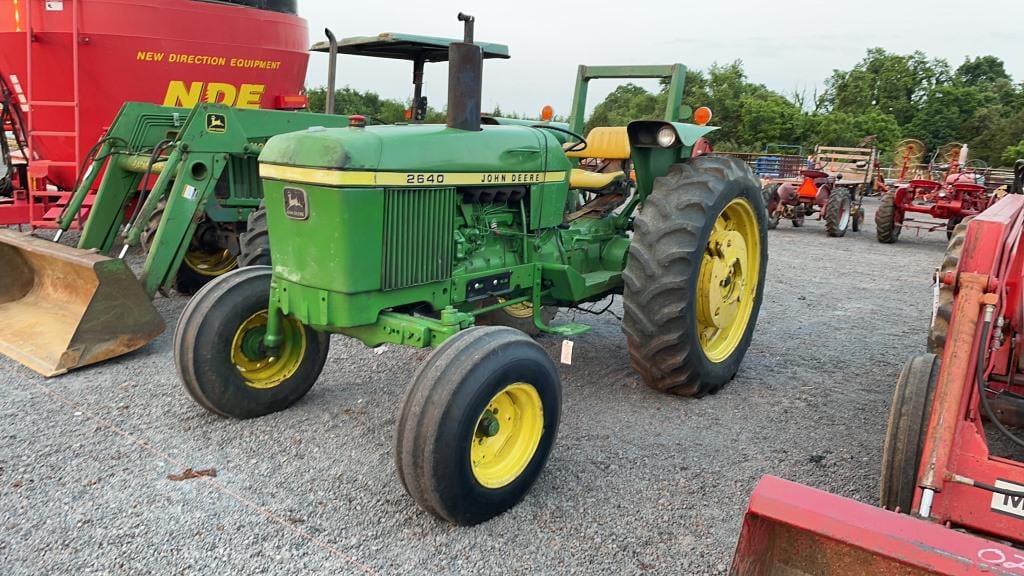 Main image John Deere 2640