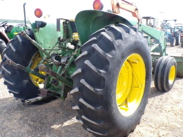 Image of John Deere 2640 equipment image 2