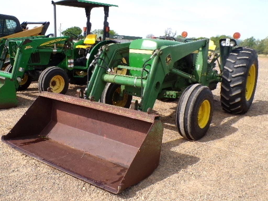 John Deere 2640 Equipment Image0