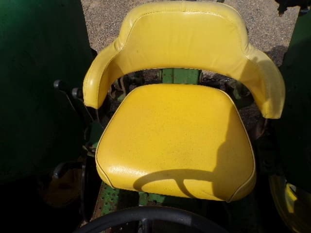 Image of John Deere 2640 equipment image 4