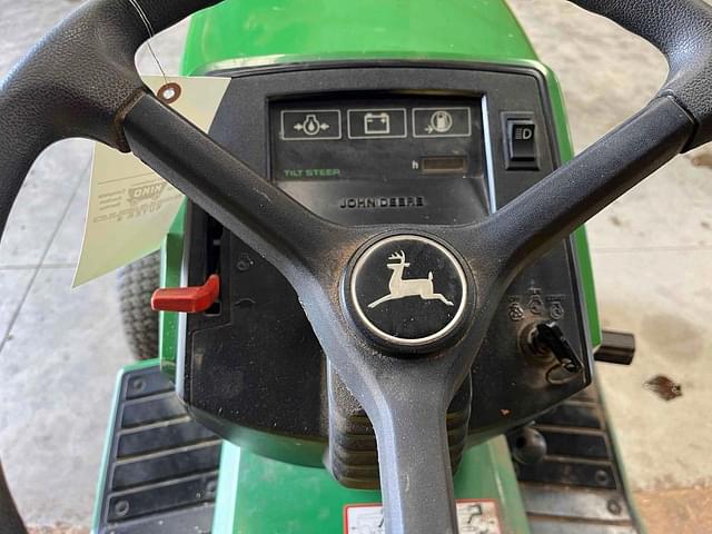 Image of John Deere 265 equipment image 4
