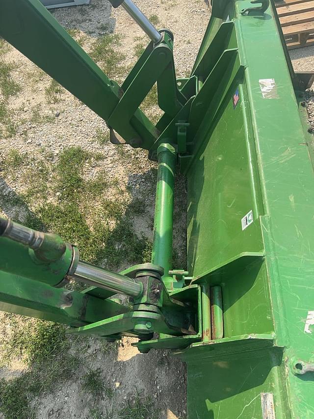 Image of John Deere 265 equipment image 3