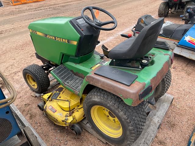 Image of John Deere 265 equipment image 1