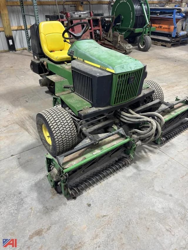 Image of John Deere 2653B equipment image 4