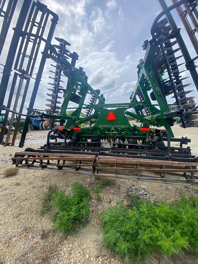 Image of John Deere 2660VT equipment image 2