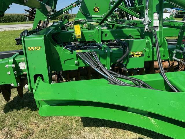 Image of John Deere 2660VT equipment image 3