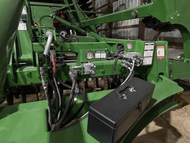 Image of John Deere 2660VT equipment image 1