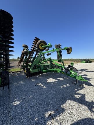 Image of John Deere 2660VT equipment image 1