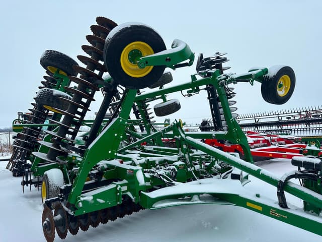 Image of John Deere 2660VT equipment image 1