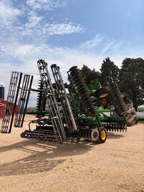Image of John Deere 2660VT equipment image 1