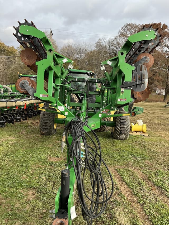 Image of John Deere 2680H equipment image 1
