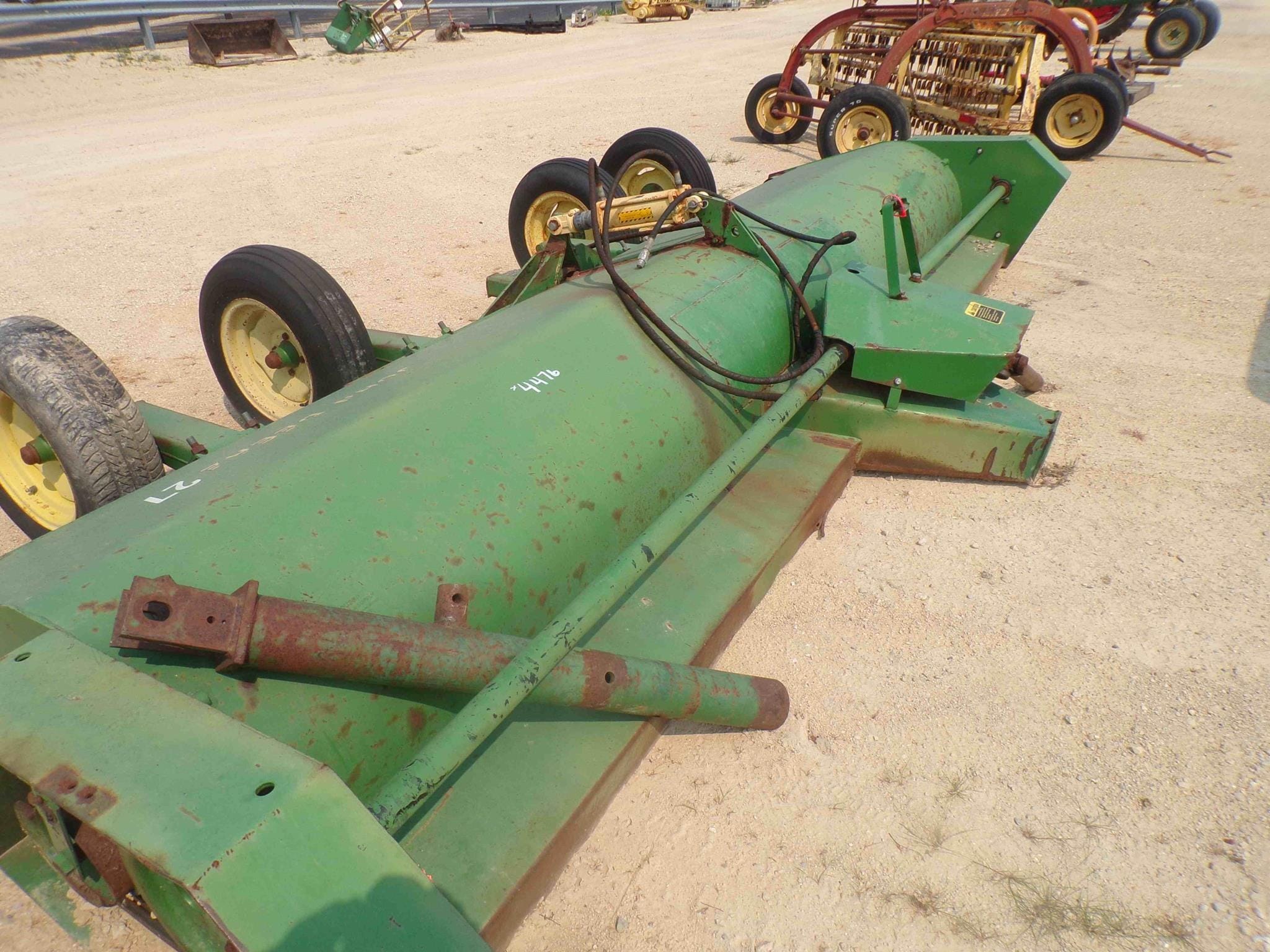 John Deere 27 Equipment Image0