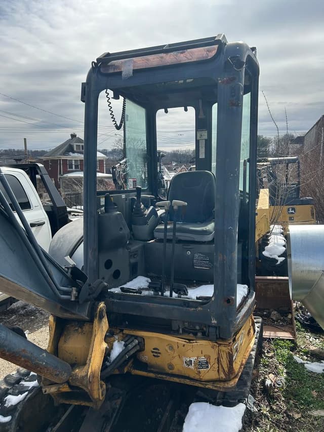 Image of John Deere 27D equipment image 4