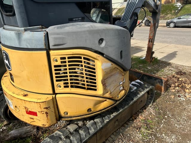 Image of John Deere 27D equipment image 2