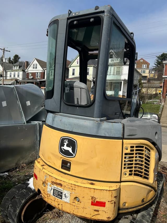 Image of John Deere 27D equipment image 3