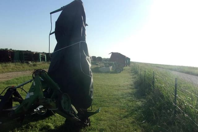 Image of John Deere 270 equipment image 2