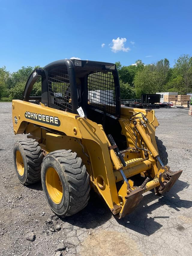 Image of John Deere 270 equipment image 1