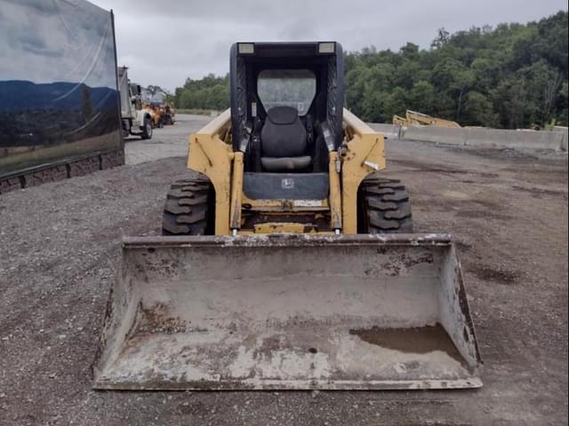 Image of John Deere 270 equipment image 1
