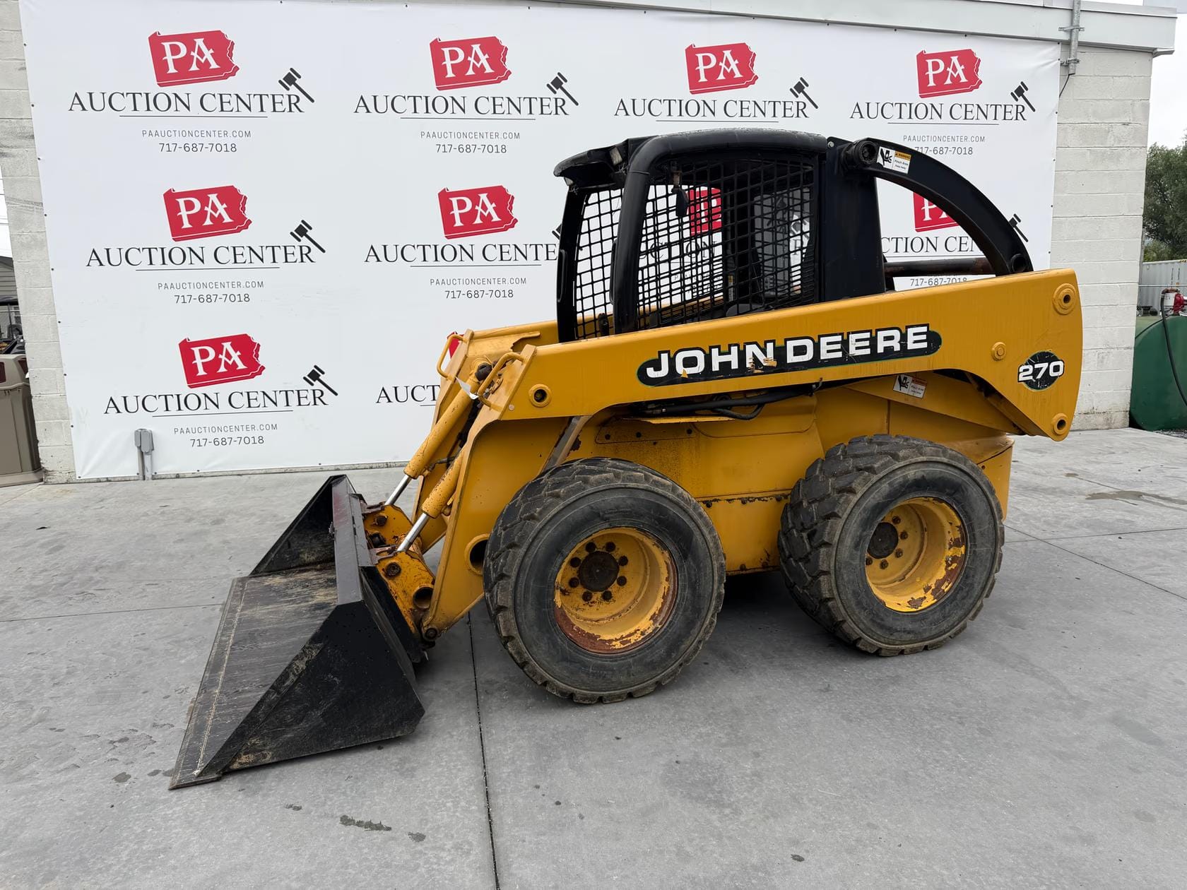 John Deere 270 Equipment Image0