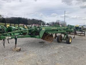 John Deere 2700 Image
